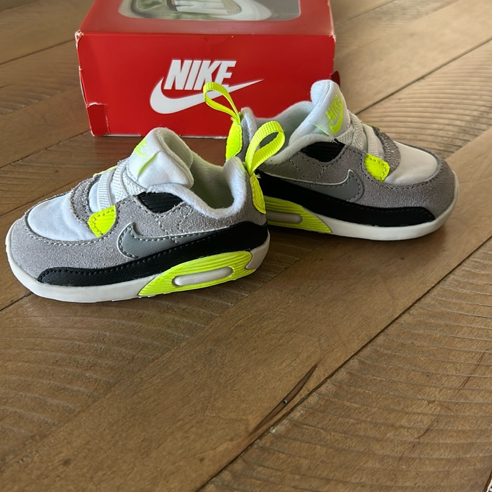 NIKE MAX 90 CRIB